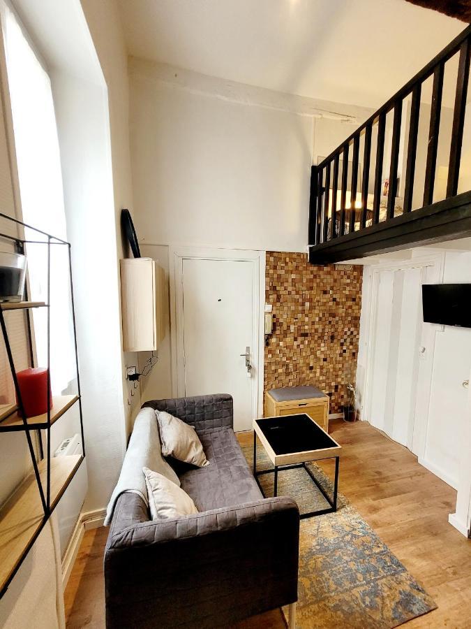 Apartment - Basilique St-sernin------- Netflix *